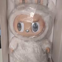 Labubu gigante "Angel in Clouda" Pop Mart original