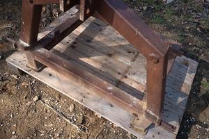 Forca posteriore a tre punti per trattore 