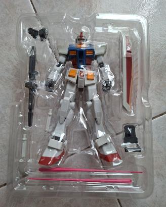 Bandai Gundam Universe GU-01  RX -78 -2 Action 