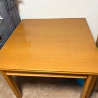 Tavolo in mogano apribile