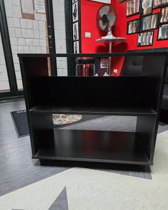 Carrello a 3 ripiani su ruote nero 