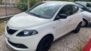 Lancia Ypsilon 1.0 FireFly 5 porte S&S Hybrid Ecoc