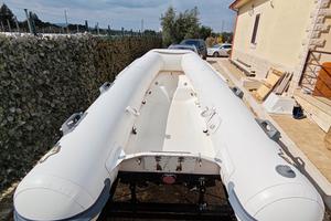 Gommone Novamarine RH320+Motore+Carrello Omologato