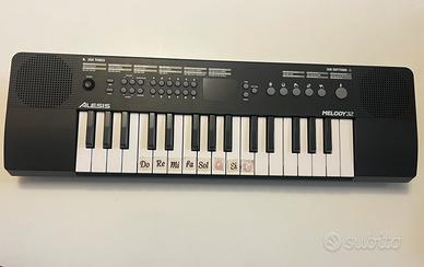 Pianola Alesis Melody 32
