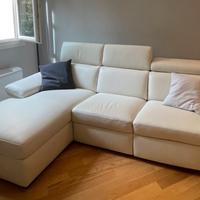 Divano Poltronesofà con movimento relax elettrico