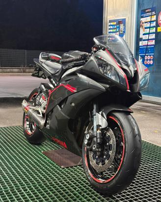 Yamaha YZF-R6 Black Edition