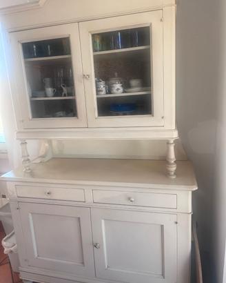 Credenza con alzata in legno chiaro