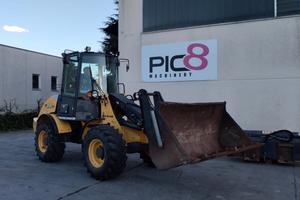 Pala gommata New Holland W80TC