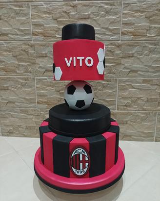 Torta rivestita in gomma tema Milan 