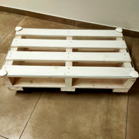 Tavolino in legno arredamento soggiorno