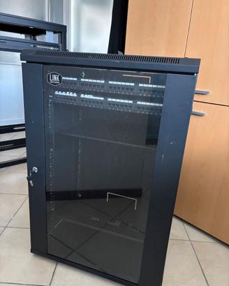 Armadio Rack LINK 18U 19" con 2 Patch Panel 2 Mens