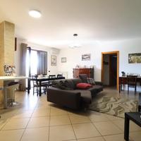 5 LOCALI A MOSCIANO SANT'ANGELO