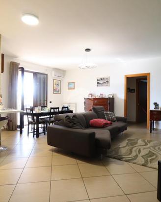 5 LOCALI A MOSCIANO SANT'ANGELO