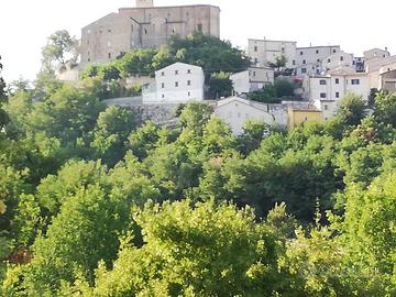 CASA con terreno in posizione panoramica