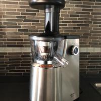 Hotpoint slow juicer SJ 4010 AX1 di Ariston