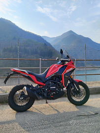 Moto Morini XCAPE - raggi, red passion