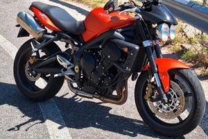 Triumph Street Triple - 2010