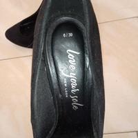 scarpe col tacco in velluto