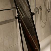 Specchio reclinabile Psiche con bordo nero