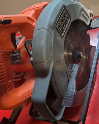 sega circolare black+decker