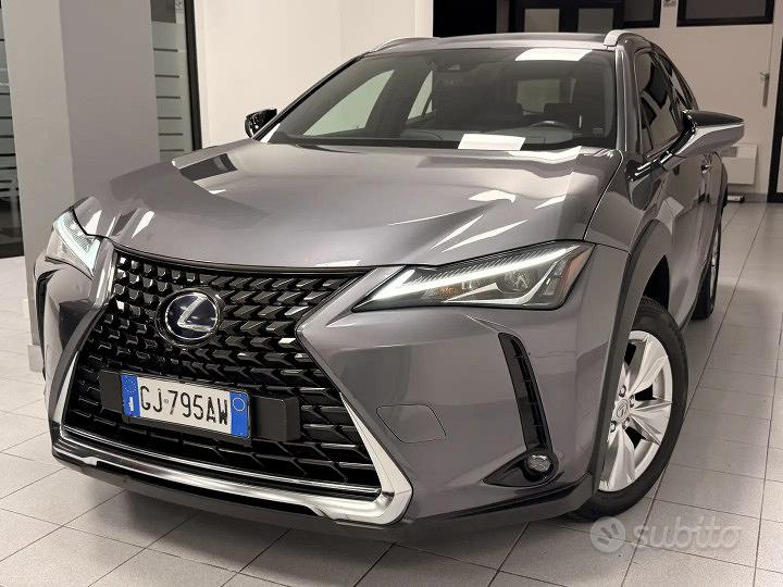 LEXUS UX