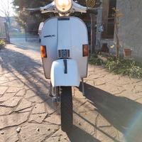 Vespa p 200 e
