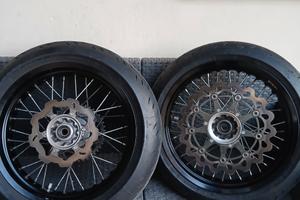 ruote cerchi motard