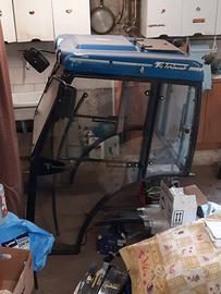 Cabina trattori 2010 NEW HOLLAND T4050 DE LUXE. Ca