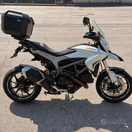 Hyperstrada hypermotard 821