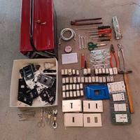 cassetta attrezzi + MATERIALE ELETTRICO