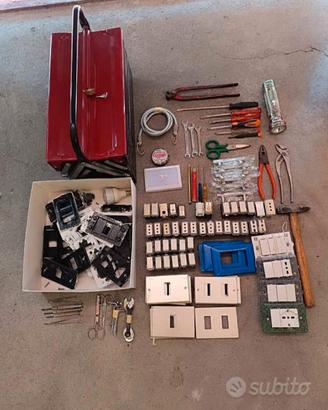 cassetta attrezzi + MATERIALE ELETTRICO