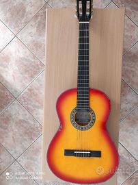 Chitarra acustica 