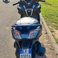 scooter Kymco 350i