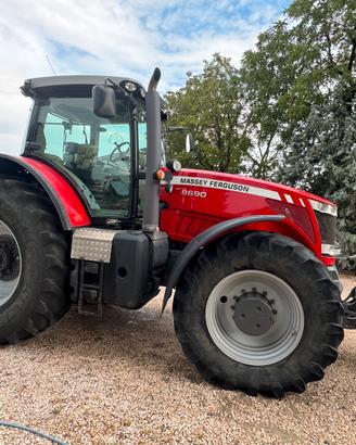 Massey Fergunson 8690