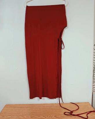 Gonna rossa con spacco laterale 