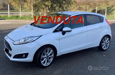 Ford Fiesta 1.5 TDCi 75CV 5 porte Black & White Ed