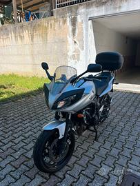 Moto Yamaha FZ6 Fazer 600