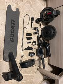 Monopattino eletrico ducati
