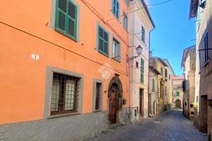2 LOCALI A VALENTANO
