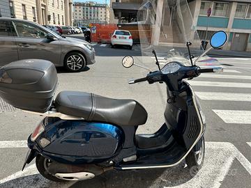 Vespa 125 GTS del 2006 in buone condizioni