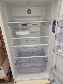 Frigorifero Beko con congelatore 70x190 cm