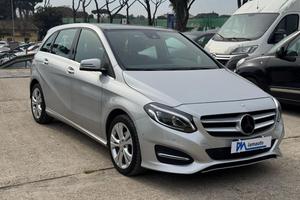 MERCEDES-BENZ B 180 1.5d 107cv TETTO PANORAMICO