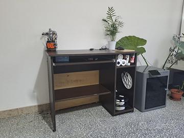 Scrivania  solo su ritiro a casa