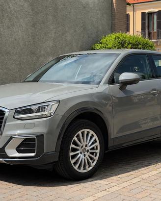 AUDI Q2 1.6 TDI S-TRONIC GANCIO TRAINO NEOPAT