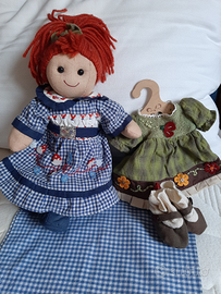 Bambola di stoffa