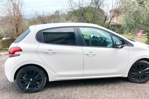 PEUGEOT 208 ANNO 2018