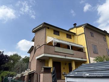 4 LOCALI A CASTELFRANCO EMILIA