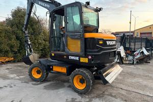E283 - Escavatore Volvo EW60E