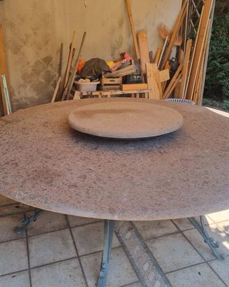 Tavolo in marmo pregiato e ferro battuto