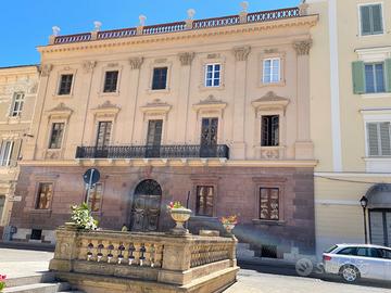 Eleganza e storia a Sassari, piazza d'Italia